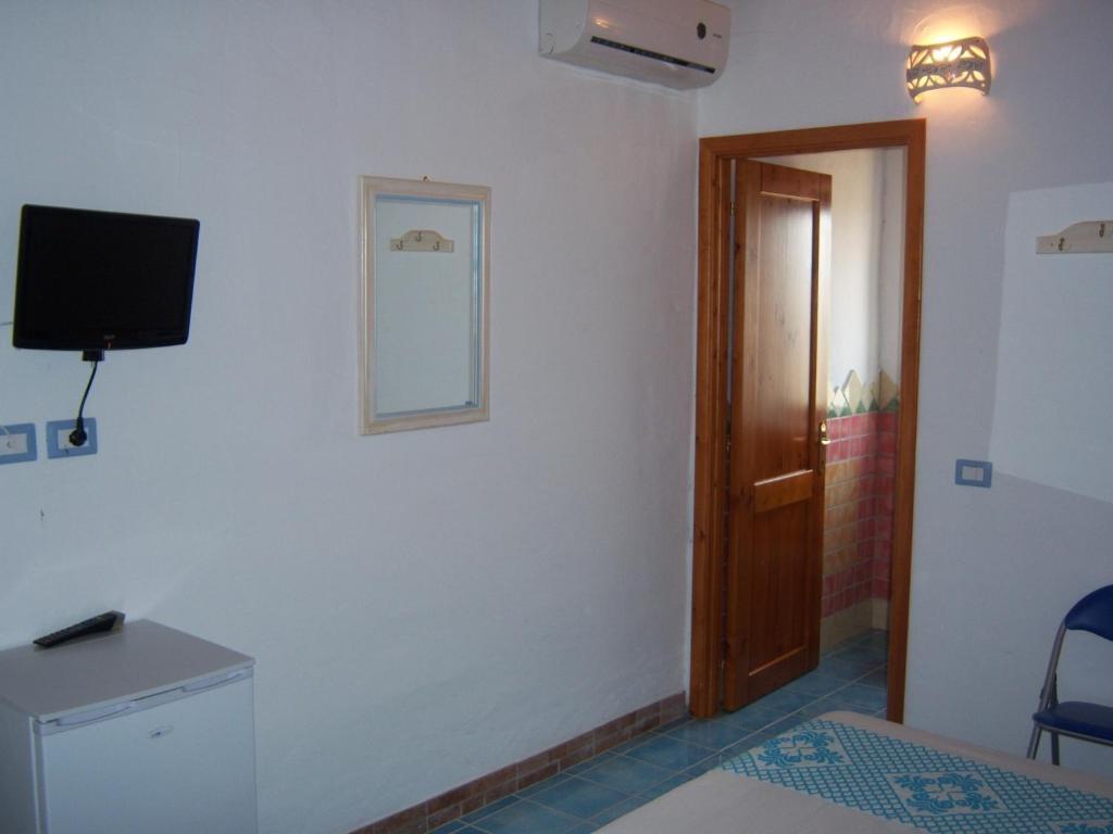 Agriturismo Irghitula Posada  Phòng bức ảnh